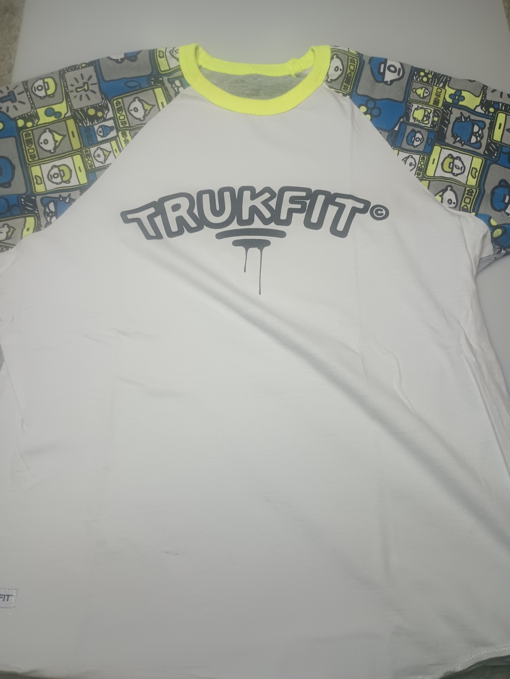 Trukfit Mens Medium Raglan 3/4 Sleeve Graphic T Shirt Rare 2000s